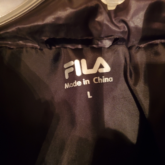 🆕️Black FILA Puffer Jacket - Picture 5 of 5